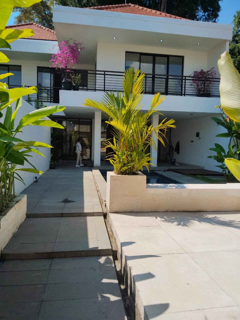 BRAND NEW LUXURY VILLA SANUR - Image 2